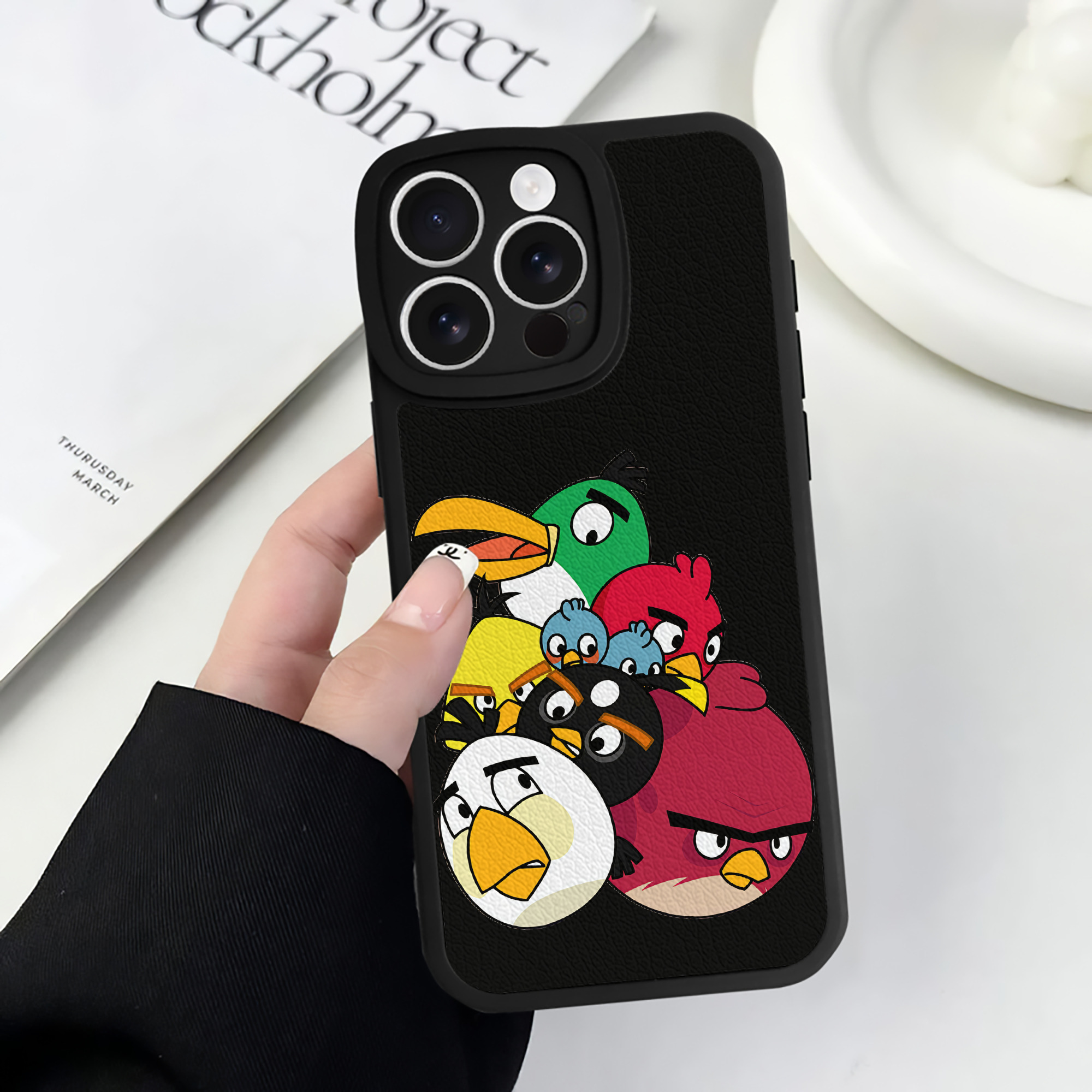 （画像用） Angry Birds アングリーバード 【iPhone 16シリーズ対応】シリコンスマホケース（レザー調） 材質：シリコン